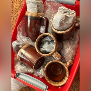 Hull oven proof cookware.